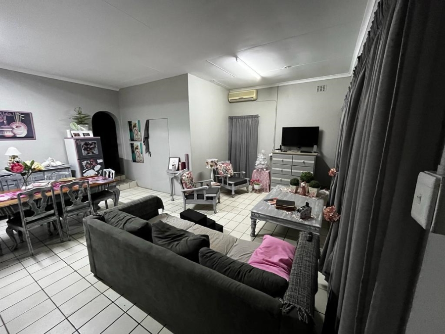4 Bedroom Property for Sale in Protea Park North West